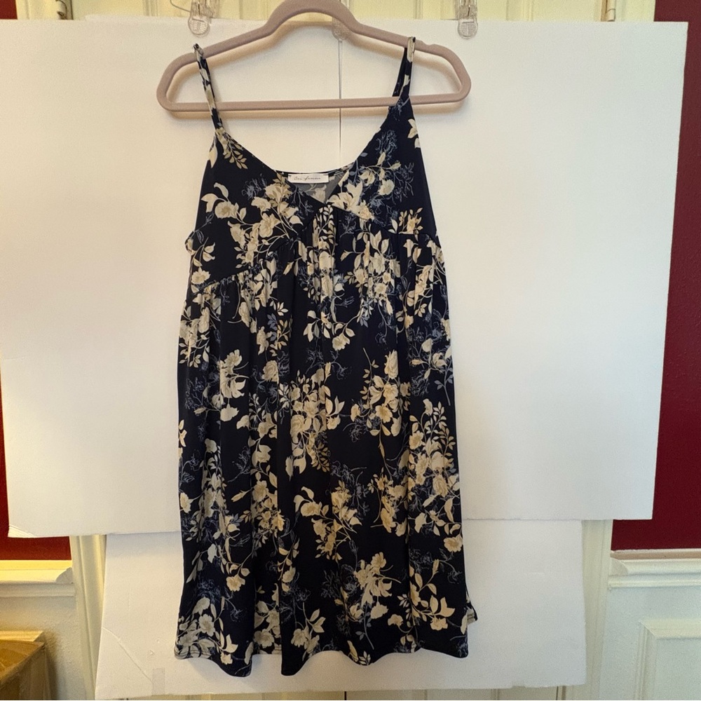 Knit dress, adjustable straps, blue floral print, very stretchy size m
